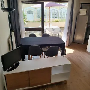 Appartement T2 Parking Prive Proche Centre Et Gare, Voiron